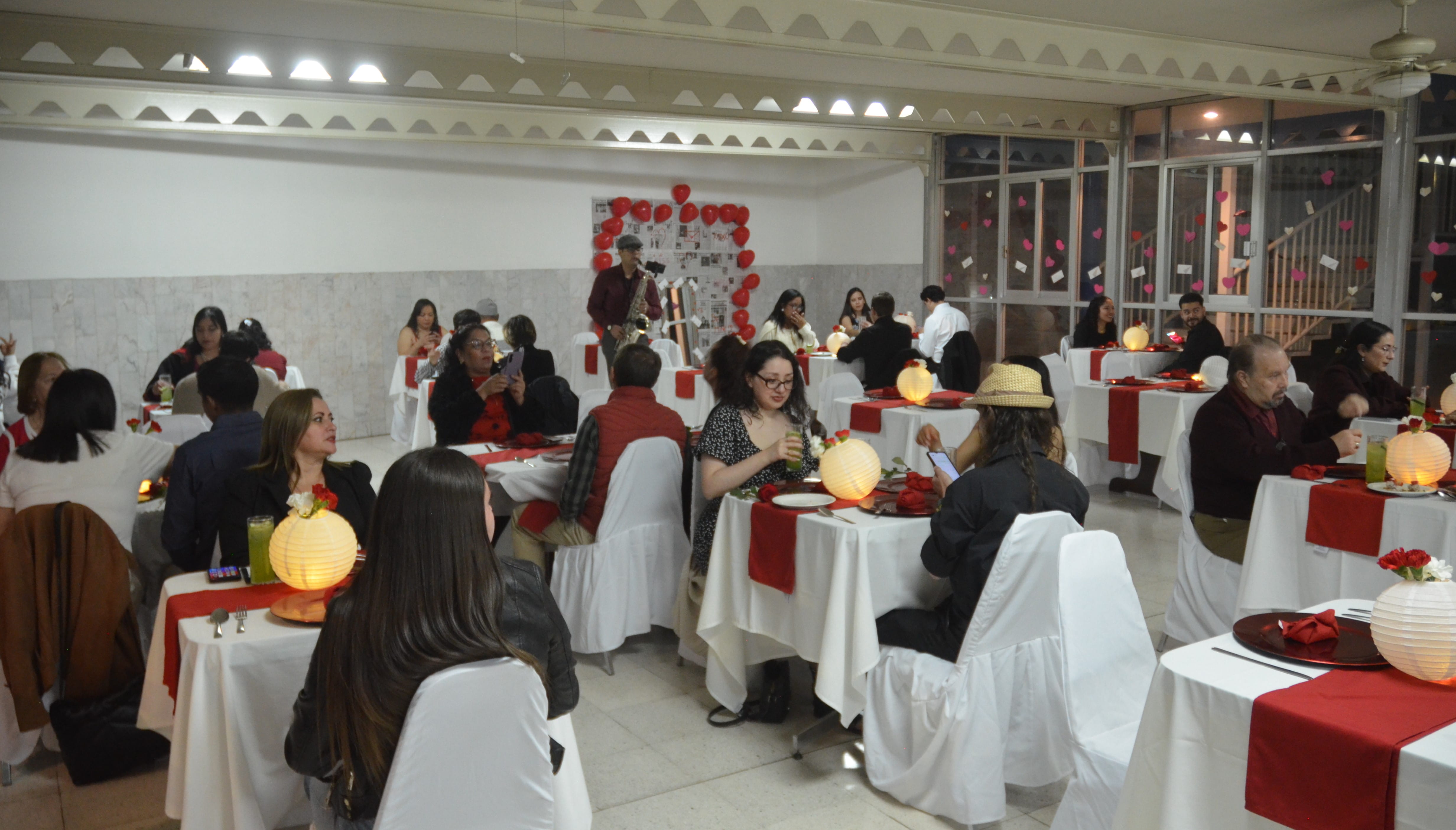 Cena 14 de febrero UNES 2026